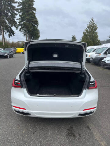 2022 BMW 7 Series 740i