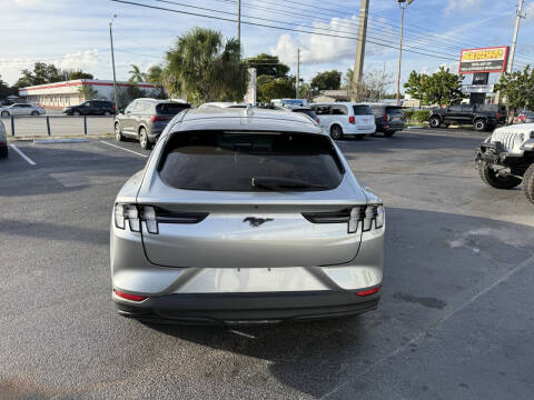 2021 Ford Mustang Mach-E Select