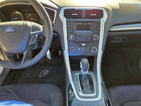 2013 Ford Fusion SE