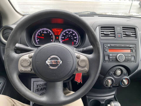 2013 Nissan Versa 1.6 S