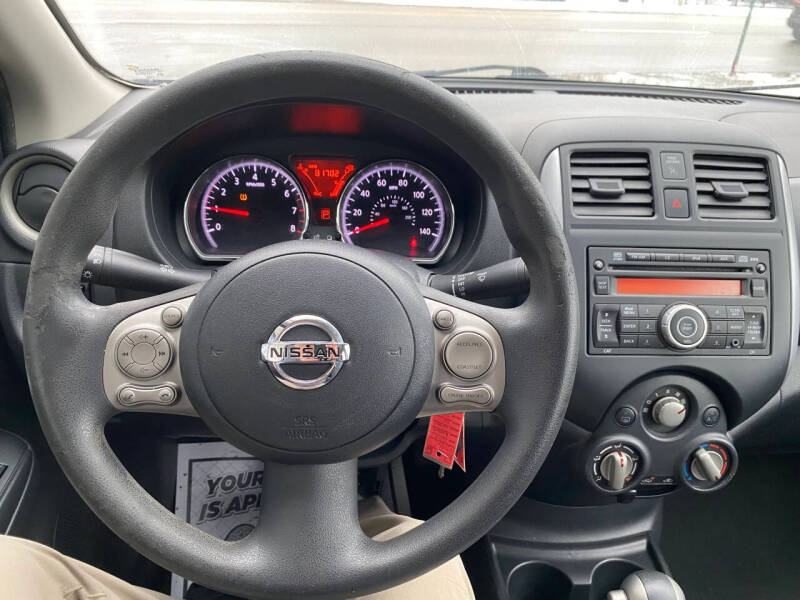 2013 Nissan Versa 1.6 S