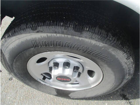 2017 GMC Savana 2500