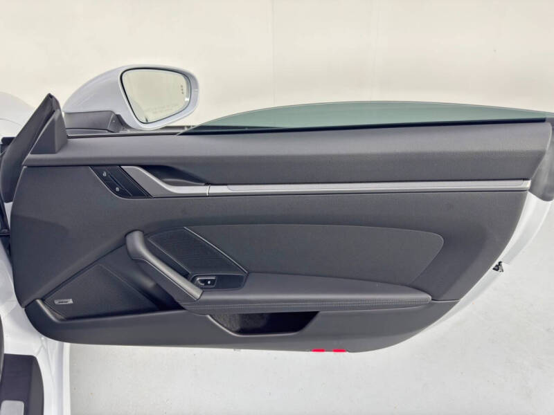 2025 Porsche 911 Carrera