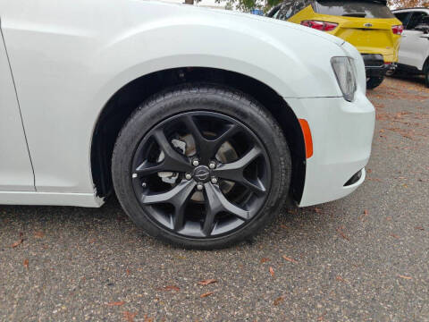 2022 Chrysler 300 Touring
