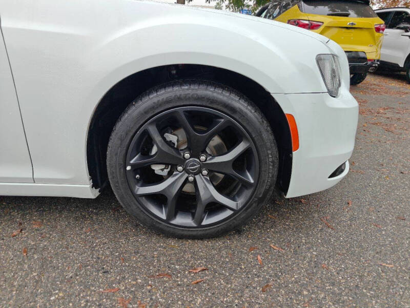 2022 Chrysler 300 Touring