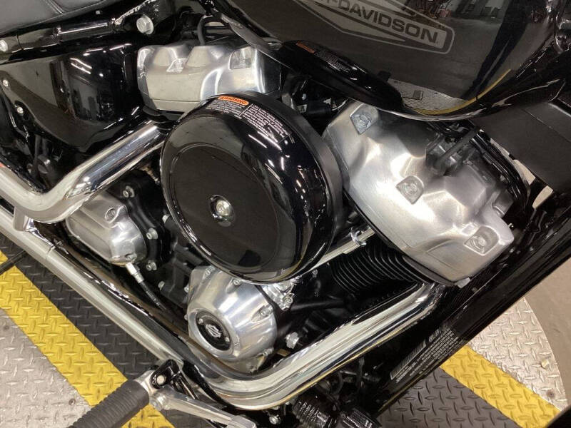 2022 Harley-Davidson® FXST - Softail® Standard