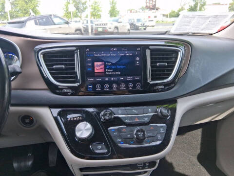 2018 Chrysler Pacifica Touring L Plus