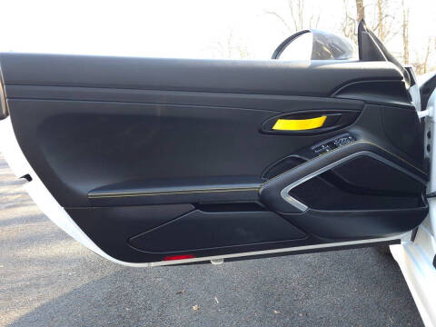 2023 Porsche 718 Boxster T