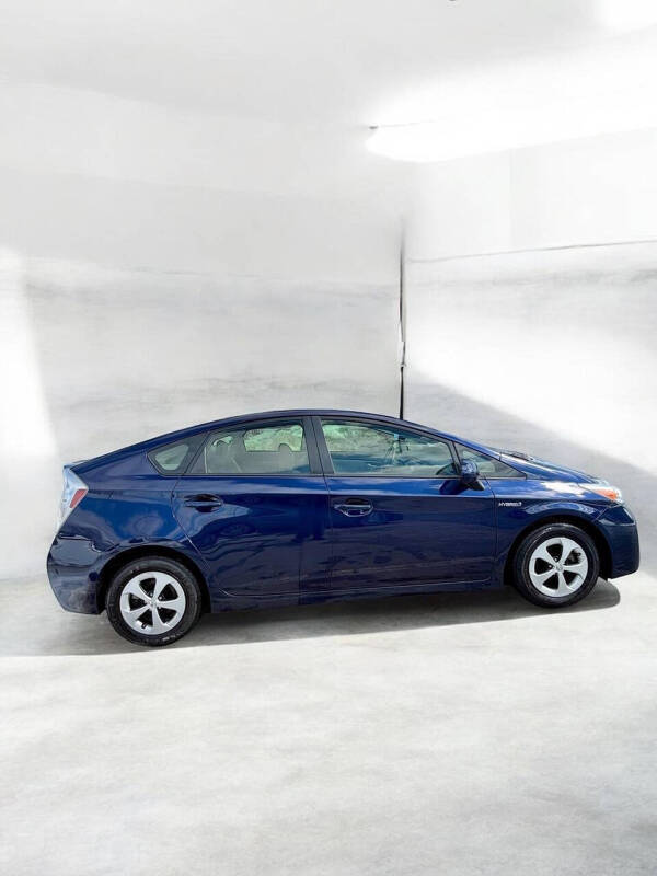 2013 Toyota Prius Two