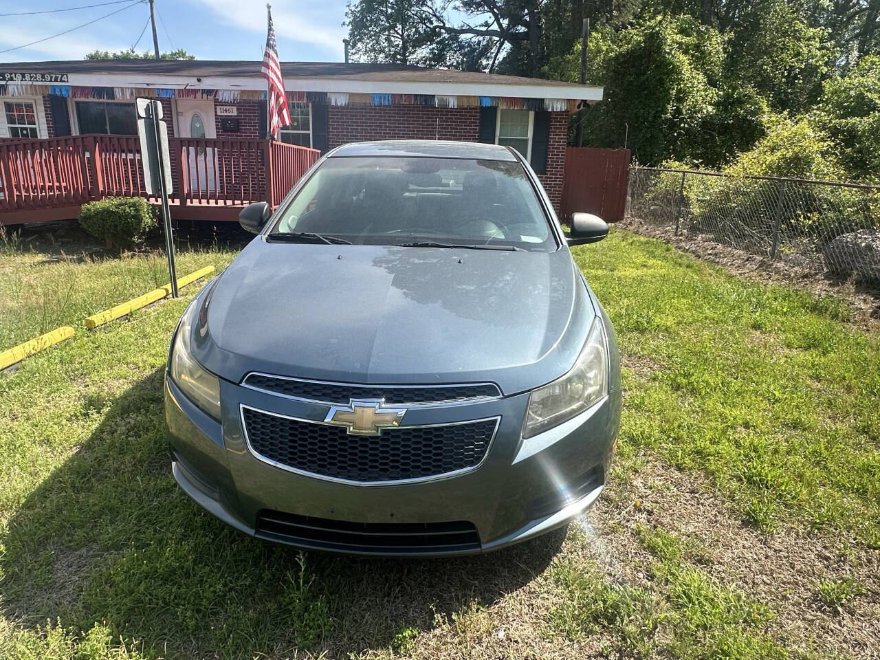 2012 Chevrolet Cruze LS 4dr Sedan's photo