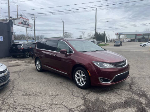 2017 Chrysler Pacifica Touring-L