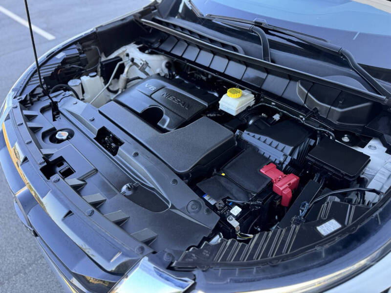 2022 Nissan Pathfinder SV