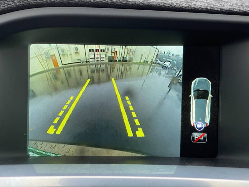 2016 Volvo V60 Cross Country T5 Platinum