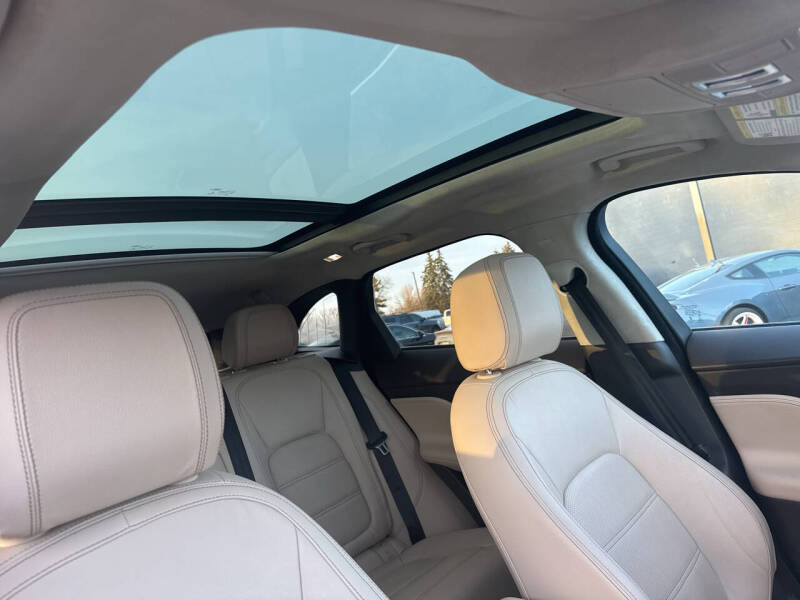 2019 Jaguar F-PACE 25t Prestige