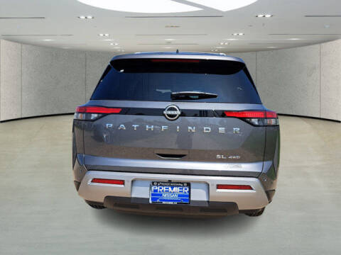 2024 Nissan Pathfinder SL