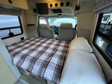 2002 Winnebago Rialta 22QD