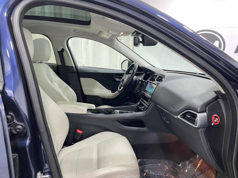 2017 Jaguar F-PACE 35t Prestige