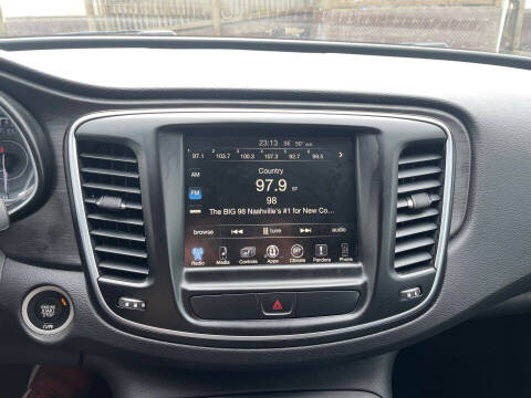 2017 Chrysler 200 Limited