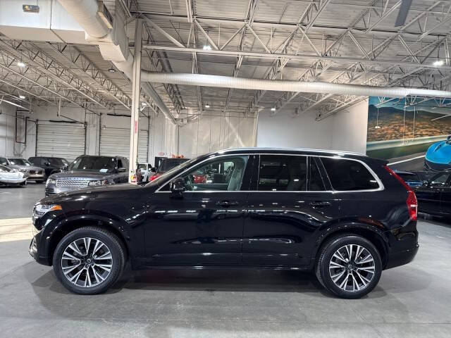 2022 Volvo XC90 T5 Momentum