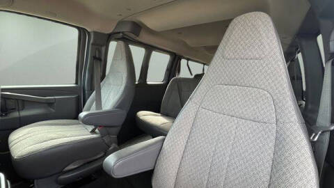 2024 Chevrolet Express LT 3500