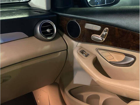 2019 Mercedes-Benz GLC GLC 300