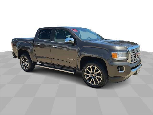 Used 2019 GMC Canyon Denali with VIN 1GTG6EEN8K1345255 for sale in Waterloo, IA