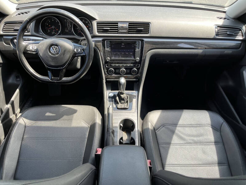 2018 Volkswagen Passat 2.0T SE