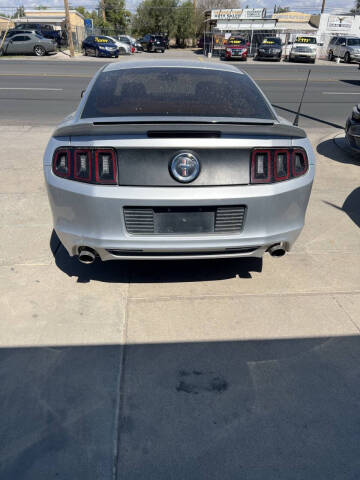2014 Ford Mustang V6