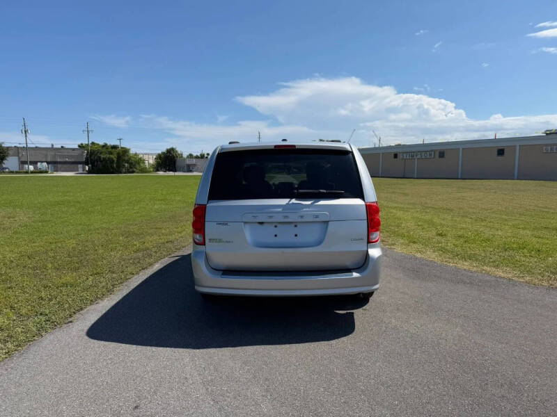 2012 Dodge Grand Caravan Crew