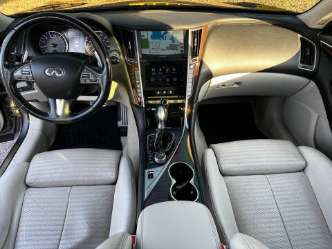 2014 Infiniti Q50 Hybrid Sport