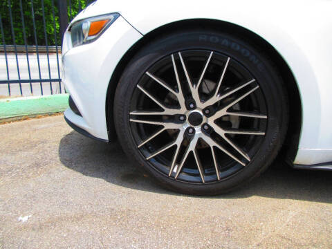 2016 Ford Mustang V6