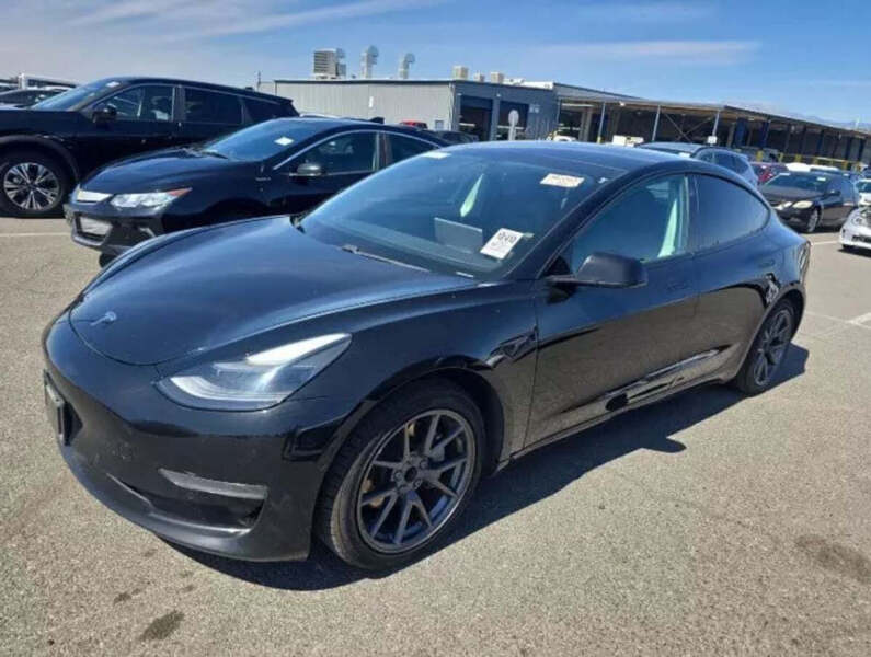 2021 Tesla Model 3 Standard Range Plus