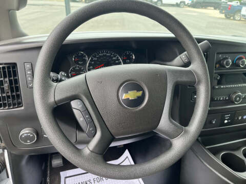 2025 Chevrolet Express LS 3500
