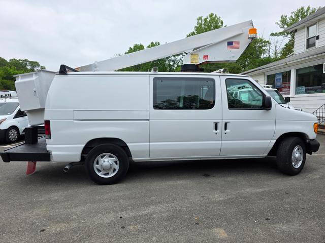 2005 Ford E-Series E-350 SD