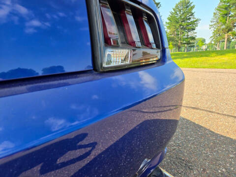 2005 Ford Mustang GT Deluxe
