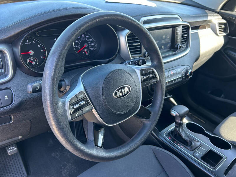 2020 Kia Sorento LX V6