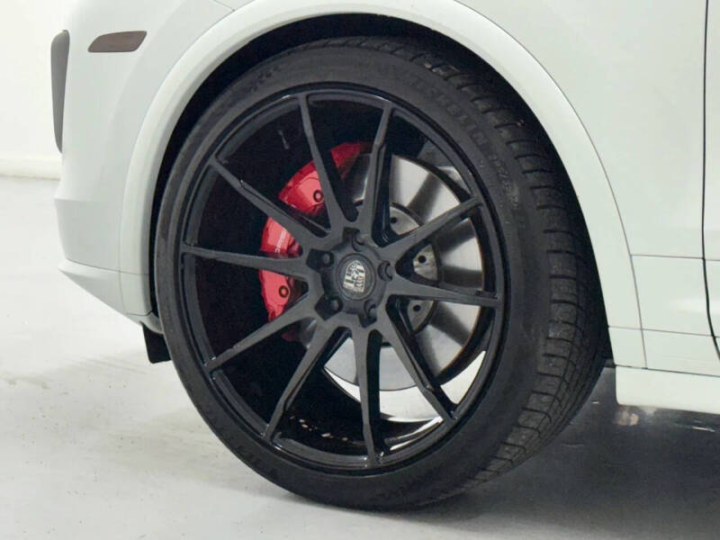 2018 Porsche Cayenne GTS