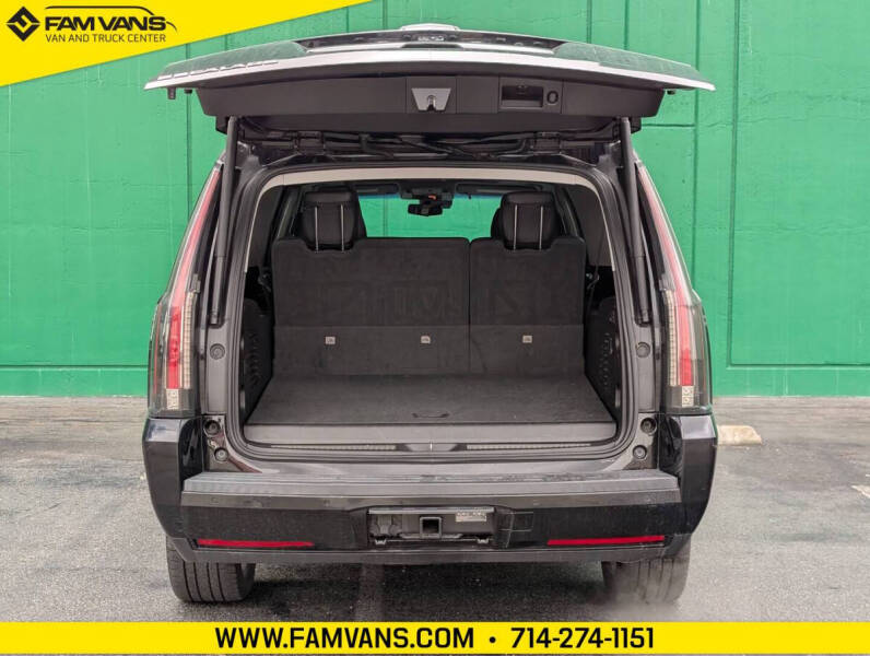 2018 Cadillac Escalade ESV Luxury