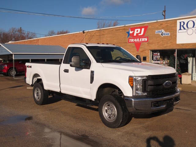 Used 2017 Ford F-250 Super Duty XL with VIN 1FTBF2B63HEF08482 for sale in Sycamore, IL