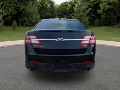 2016 Ford Taurus SE
