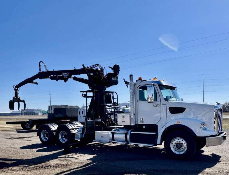 2017 Freightliner 122SD