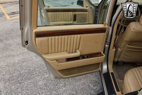 1989 Chrysler New Yorker Salon