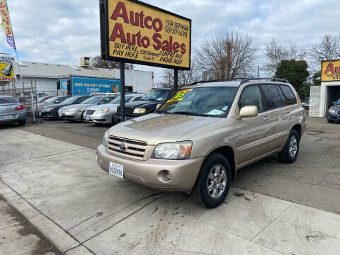 2005 Toyota Highlander for sale at AUTCO AUTO SALES in Fresno CA