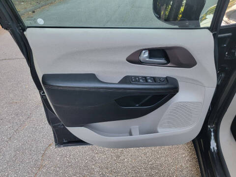 2017 Chrysler Pacifica Touring Plus