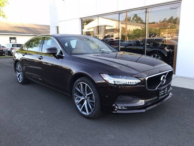 2018 Volvo S90 T6 Momentum