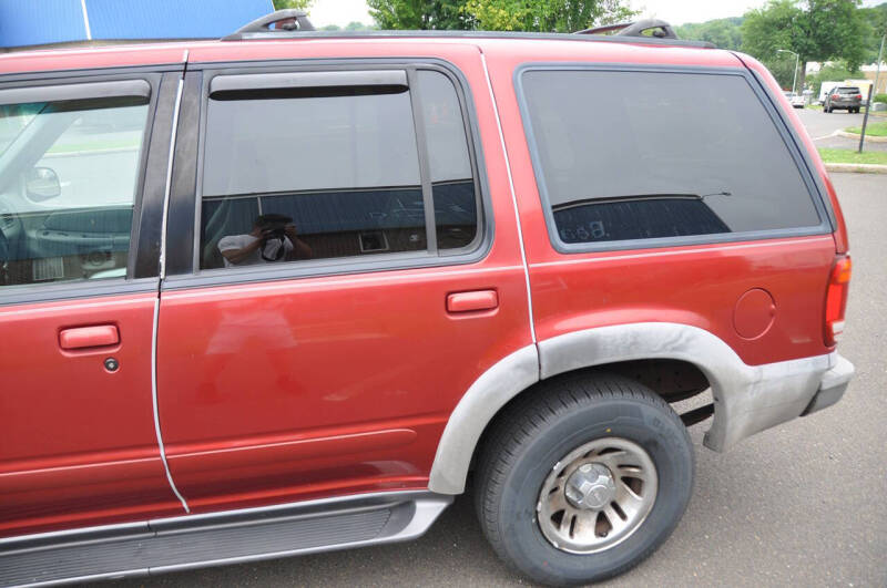 2001 Ford Explorer XLS