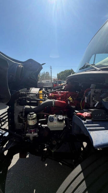 2018 Freightliner M2 106