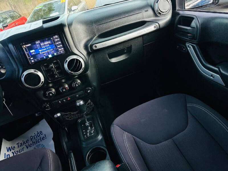 2013 Jeep Wrangler Unlimited Sahara