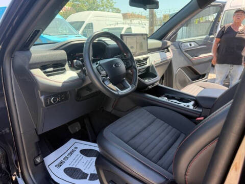 2025 Ford Explorer ST-Line