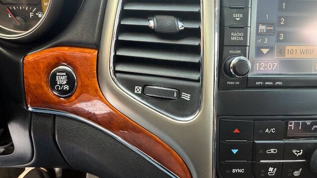 2011 Jeep Grand Cherokee Overland